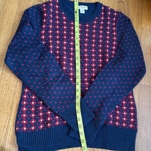 Brooks brothers size medium red fleece sweater.  Red and navy design.